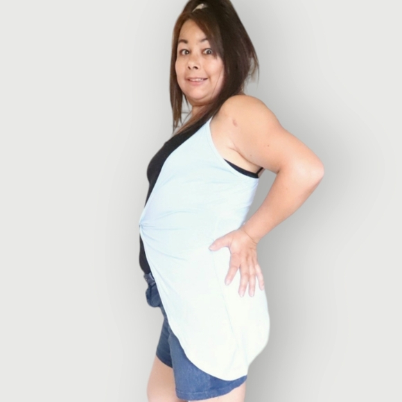 NWT BOOHOO WOMENS BABY BLUE SUMMER SHIRT SIZE. 6 - Picture 4 of 5